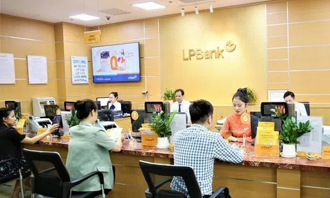 LPBank muốn mua 5% vốn FPT, ước tính gần 10.000 tỷ đồng