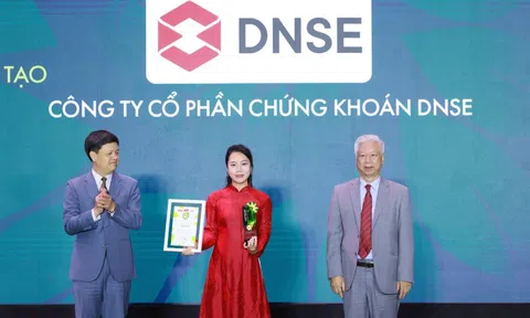 DNSE lần thứ hai liên tiếp vào top 10 Thương hiệu mạnh - Tiên phong đổi mới sáng tạo