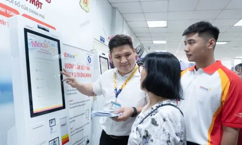 HDBank: Ngân hàng đầu tiên đưa Kiosk y tế thông minh vào nâng cao trải nghiệm khám chữa bệnh cho người dân