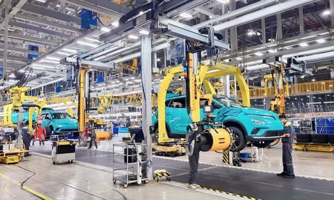 Bỏ xa Grab, Xanh SM của ông Phạm Nhật Vượng lấn sân thị trường 9 tỷ USD, sở hữu "vũ khí" đối thủ không có