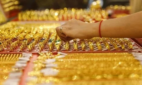 Sáng 15/5: Giá vàng nhẫn, vàng SJC giảm mạnh
