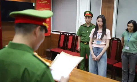 Ngoài Chị Em Rọt, Hoa hậu Thùy Tiên còn tham gia công ty nào?