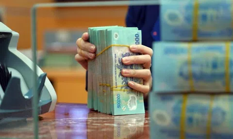 Lãi suất cho vay bình quân trong tháng 4 giảm nhẹ