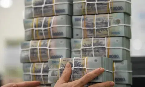 Hết cảnh ồ ạt tăng lãi suất