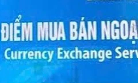 Treo bảng “Điểm mua bán ngoại tệ” tại mỗi đơn vị giao dịch trên địa bàn TP. Hồ Chí Minh: Việc làm đơn giản nhưng hiệu quả