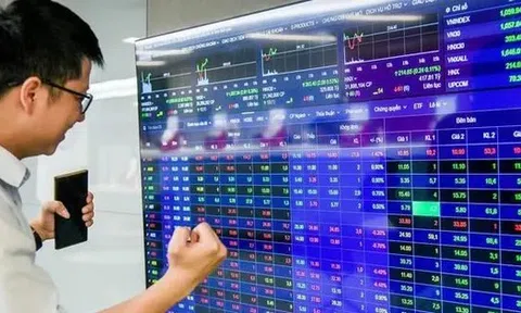 Chứng khoán lập đỉnh mới