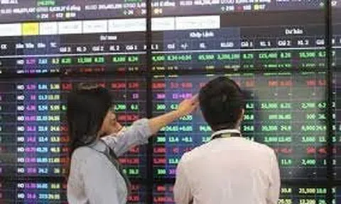 “Gánh nặng” cổ phiếu dầu khí, VN-Index “quay đầu” giảm nhẹ