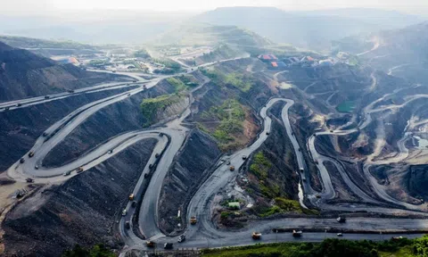 Cú hốt bạc 88.190 tỷ đồng: Một "ông lớn" Nhà nước "làm mưa làm gió" nửa đầu 2025