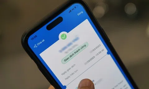 Người đàn ông phát hiện mất sạch 504 triệu đồng sau khi tự chuyển tiền vào tài khoản đứng tên mình 500 triệu