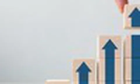 VN-Index có cơ hội vượt 1.550 điểm, đâu là nhóm ngành triển vọng sáng nửa cuối năm 2025?