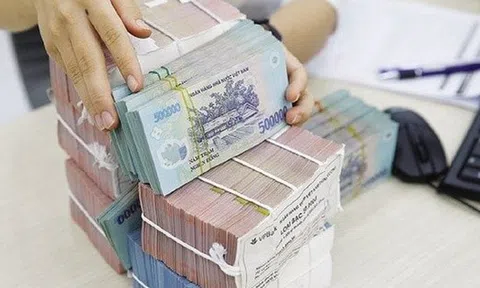 Lãi suất biến động, tiền gửi tăng mạnh