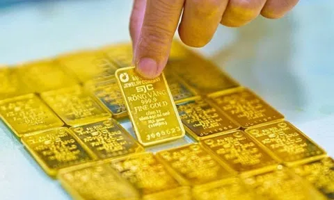 Sáng 22/7: Giá vàng thế giới ''nổi sóng", vàng trong nước tăng vọt