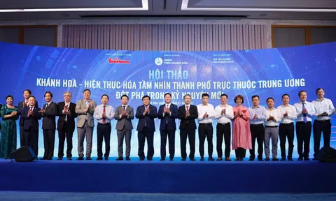 Lãnh đạo các Bộ, ngành, địa phương, các chuyên gia hàng đầu và đại diện các tập đoàn lớn VinGroup, Vietcombank, Techcombank, Gelex …cùng "đưa Khánh Hoà đột phá trong Kỷ nguyên mới"