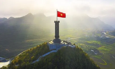 VN-Index chính thức vượt đỉnh lịch sử
