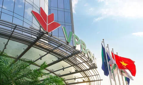 Khối ngoại mua ròng hơn 1.800 tỷ đồng trong chưa đầy một tháng, cổ phiếu VPBank lập đỉnh mới