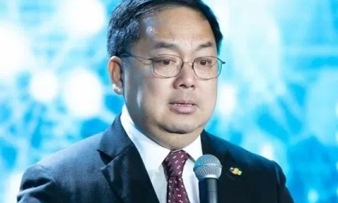 Ông Hoàng Nam Tiến qua đời