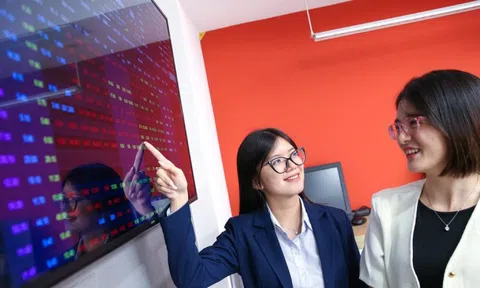 Chứng khoán đi ‘tàu lượn’, kỷ lục giao dịch hơn 83.000 tỷ đồng