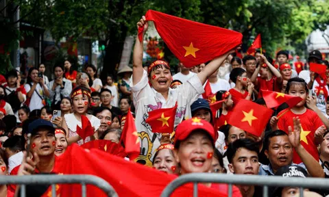 Ngân hàng tặng thêm tiền cho người dân liên kết tài khoản VNeID