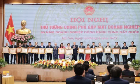 LPBank đón nhận bằng khen của Thủ tướng tại Hội nghị 80 năm doanh nghiệp