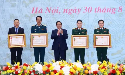 MB vinh dự đón nhận Huân chương Bảo vệ Tổ quốc hạng Nhất