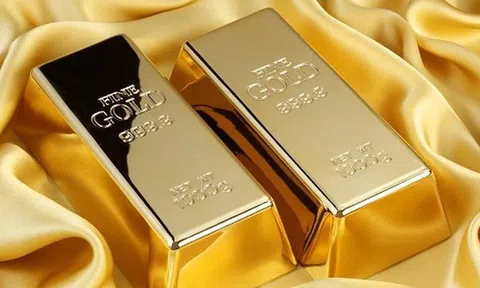 Vàng leo 1 mạch không nghỉ, nhà đầu tư nhớn nhác: "Mình cần bán 22 lượng SJC giá 155 triệu đồng/lượng"