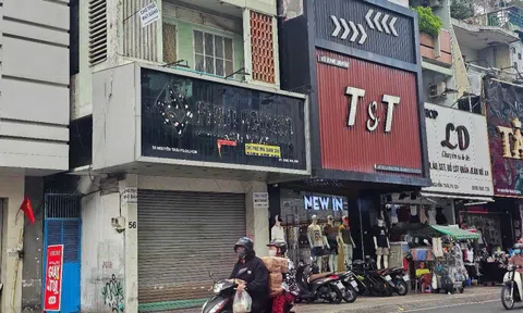 Giữa làn sóng cửa hàng thời trang dẹp tiệm, nhiều shop online vẫn "hốt bạc"