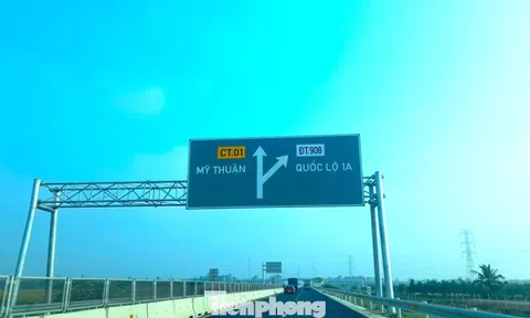 'Quên' làm đường gom cao tốc Mỹ Thuận - Cần Thơ?