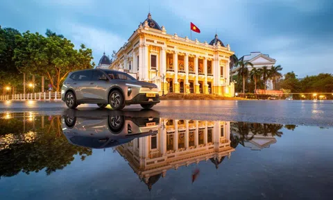 Tỷ phú Phạm Nhật Vượng cho ra mắt dịch vụ taxi điện 7 chỗ cao cấp Xanh SM Limo