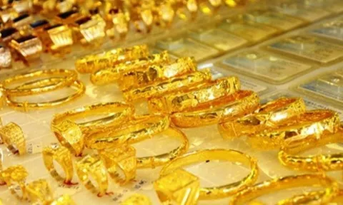 Ngân hàng rao bán khoản nợ của một doanh nghiệp vàng bạc đá quý ở Hà Nội
