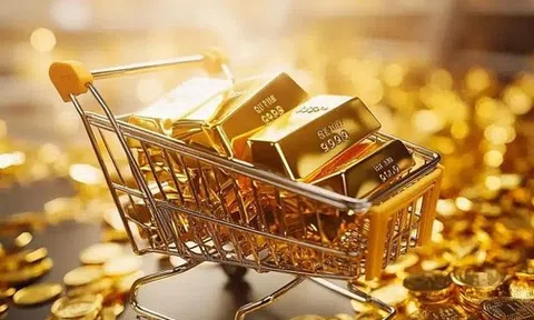 Vì sao giá vàng sập mạnh, bị bán tháo ồ ạt trong đêm 21/10?