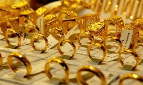 Tối 22/10, giá vàng thế giới tiếp tục giảm, về sát mốc 4.000 USD/ounce