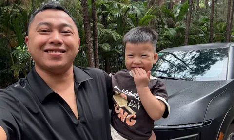 Thầy dạy lái xe bằng VinFast VF 7 chạy 55.000 km sau 9 tháng: “Tiết kiệm 150 triệu đồng/năm, học viên khen sướng hơn xe xăng”