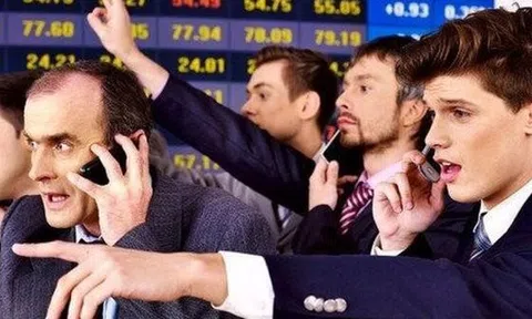 Tự doanh CTCK "xả" hàng trăm tỷ đồng cổ phiếu Việt Nam trong phiên 29/10, cổ phiếu nào là tâm điểm bán ròng?