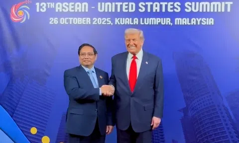 Tổng thống Mỹ Donald Trump nhận lời sẽ thăm Việt Nam