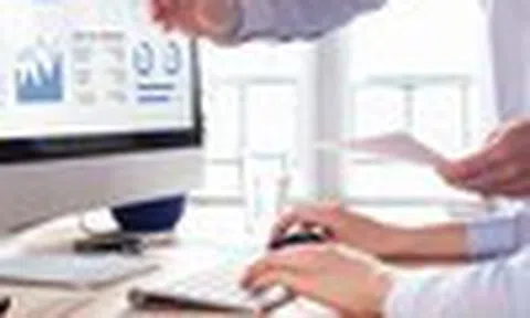 Cổ phiếu chứng khoán chiết khấu 20-30% đã đủ hấp dẫn?