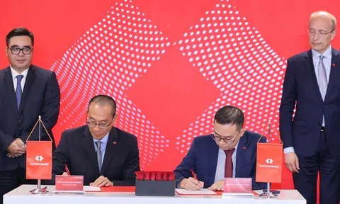 Techcombank chính thức phân phối sản phẩm Techcom Life, nâng tầm trải nghiệm bảo hiểm cho khách hàng Việt