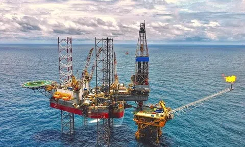 Một cổ phiếu dầu khí tăng bốc 40% lên đỉnh 1 năm, CTCK dự báo tăng trưởng kép 2026-2028 đạt 44%