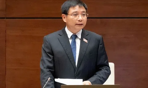 Bộ trưởng Bộ Tài chính: Có hiện tượng nhân viên ngân hàng tư vấn dịch vụ ngân hàng kèm bán bảo hiểm, gây nhầm lẫn cho khách hàng