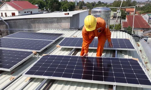 Đề xuất phạt tiền nếu lắp điện mặt trời không thông báo
