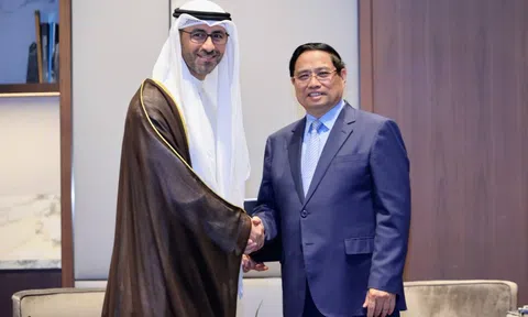 Thủ tướng đề nghị Kuwait xây dựng kho xăng dầu ngoại quan tại Việt Nam