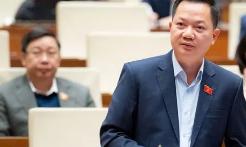 “Không thể nói tiết kiệm mà xếp hàng từ 3 giờ sáng để mua vàng”