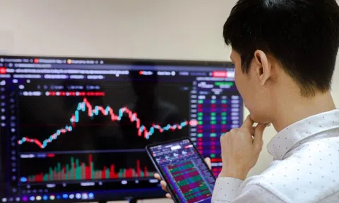 Lộ diện nhóm cổ phiếu vừa 'cứu' thị trường chứng khoán