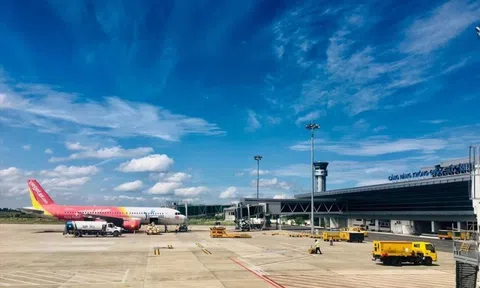 Bộ Xây dựng muốn 'lên đời' sân bay Cần Thơ