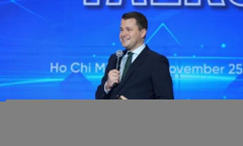 Giám đốc điều hành WEF: Người trẻ phải học cách hợp tác với máy móc