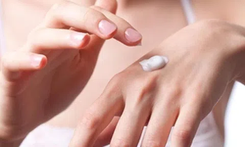 Thu hồi và tiêu hủy lô kem bôi da Thuần Mộc không đạt chất lượng