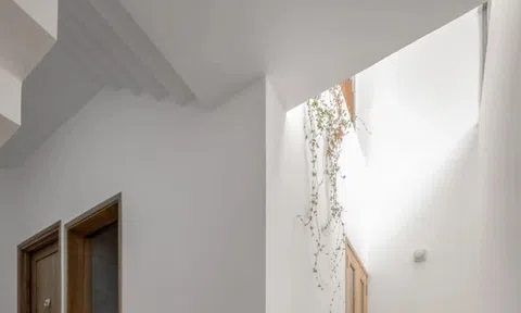 Nhà phố 4 tầng dành khoảng trống cho hoạt động vui chơi của trẻ em