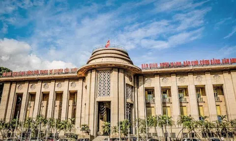 'Nhiều ngân hàng đã cạn room tín dụng, NHNN nhiều khả năng sẽ không nới thêm hạn mức'