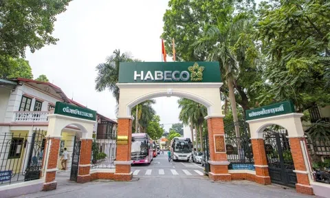 Ông chủ đứng sau nhà máy bia trăm tuổi trên 'đất vàng' Hà Nội