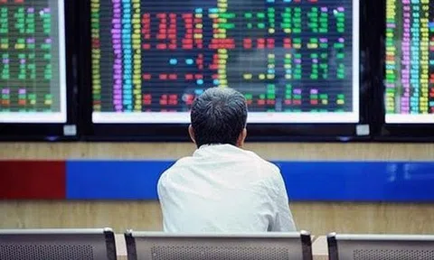 Thị trường chứng khoán sẽ ra sao khi lãi suất huy động rục rịch tăng?