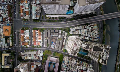 1 km vuông 'đất vàng' TP.HCM có 4 chung cư chờ sập